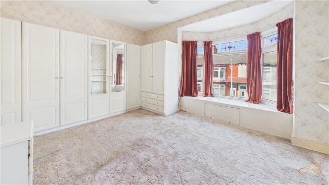 3 bed Terraced for sale Image 6