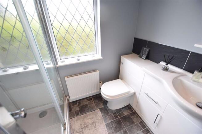 HOUSE SHOWER ROOM