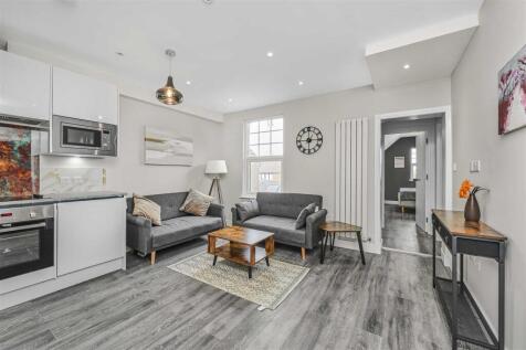 Upper Richmond Road West, East Sheen, SW14