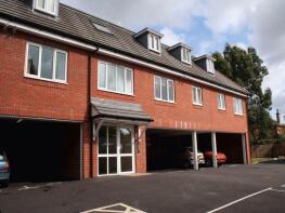 40, 8 Middleton Mews, Station Road, Park Gate, Southampton SO31 7HR