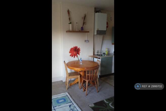 Kitchen Diner 2