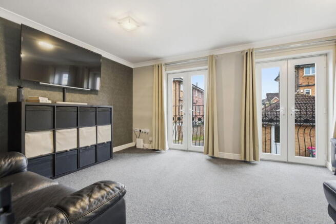 4 bed Town House for sale Image 8