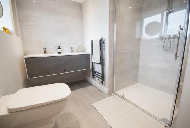 Master En-Suite