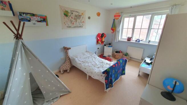 10. Bed 5.jpg