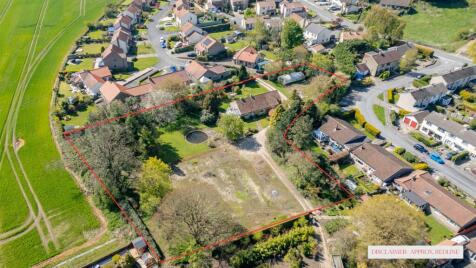 3 bedroom detached bungalow plus development opportunity