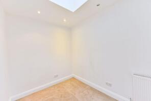 34, Latchmere Road, London SW11 2DT