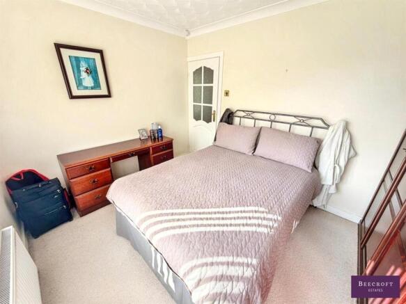2 bed Semi-Detached Bungalow for sale Image 9