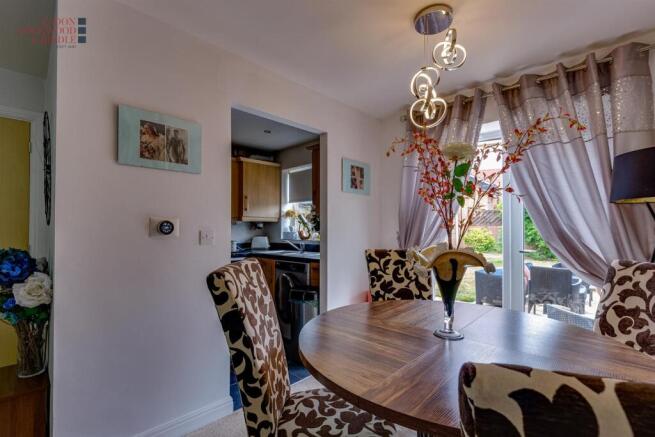 2 bed Terraced for sale Image 5