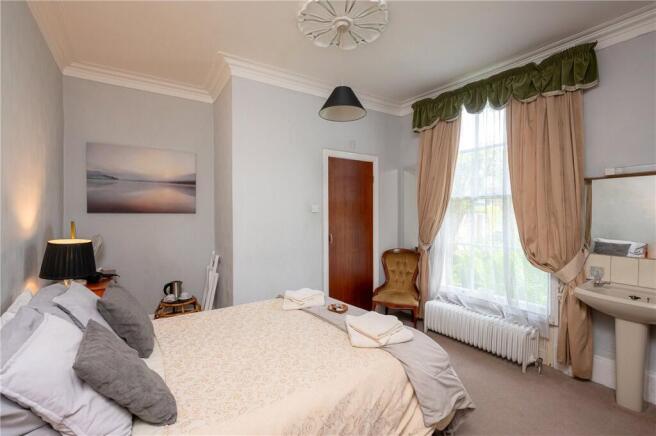 7 bed Terraced for sale Image 7