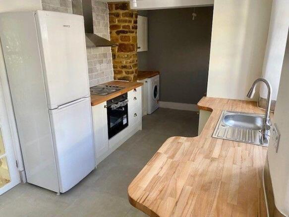 KITCHEN/BREAKFAST ROOM