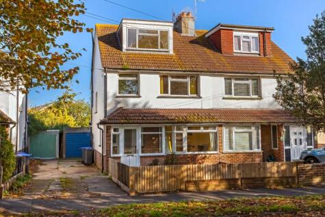 Monks Avenue, Lancing