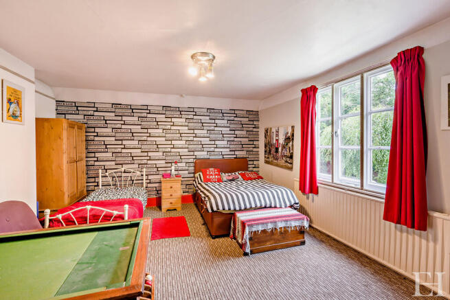 8658770-interiorW...