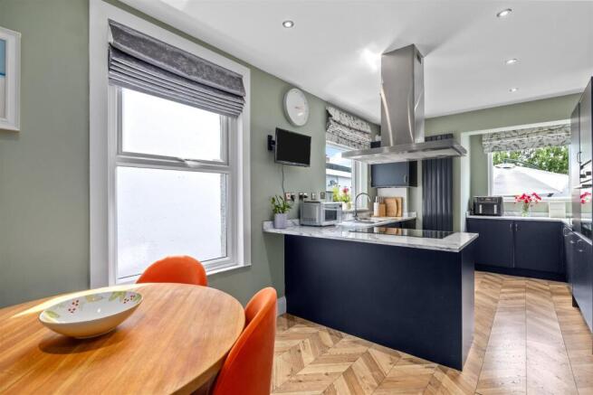 Kitchen/Breakfast Room