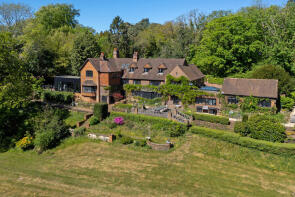 Redhill House, Tilford Road, Lower Bourne, Farnham GU9 8HS