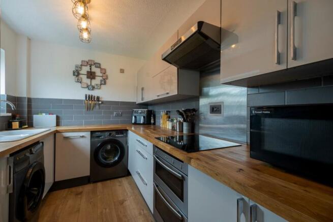 2 Tytherington Close-002.JPG