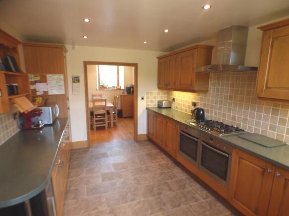KITCHEN/DINER