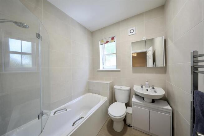 3 bed Terraced for sale Image 10