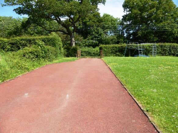 Photo 11