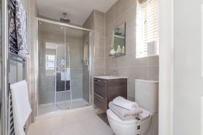 4 bed Detached for sale Image 5