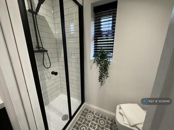 Studio 4 En-Suite