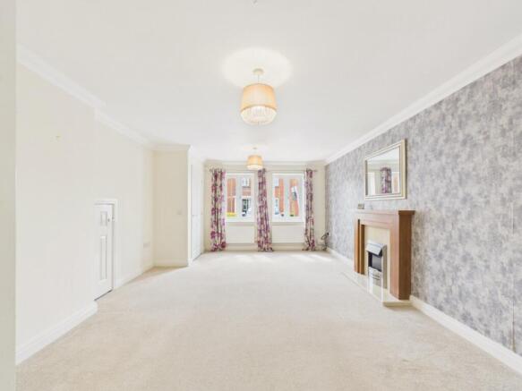 3 bed Semi-Detached for sale Image 4
