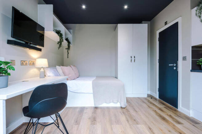 Flat 8, UNW, 3