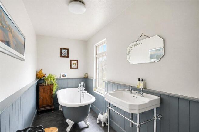 3 bed Terraced for sale Image 8