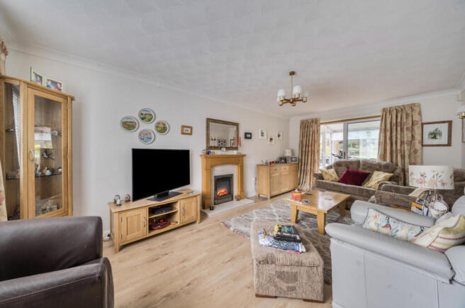 1361585-16-68dfb5...