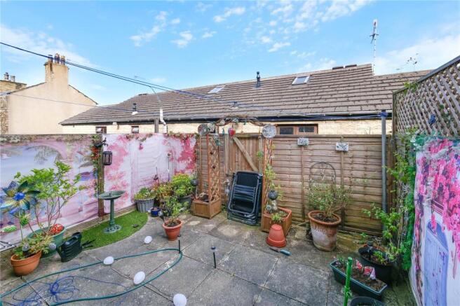 3 bed Terraced for sale Image 6