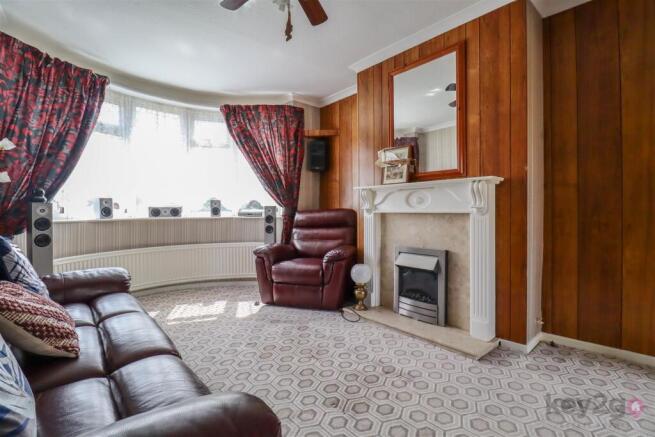 3 bed Semi-Detached for sale Image 9
