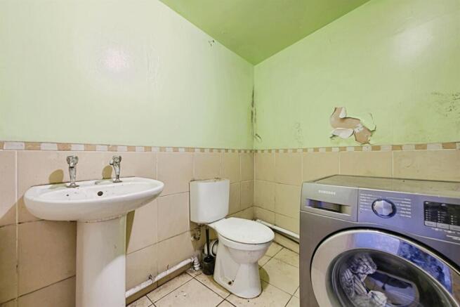 3 bed Semi-Detached for sale Image 9