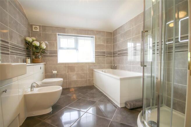 En Suite Bathroom