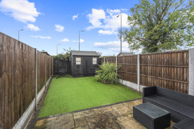 Pytt Field, Harlow, Essex, CM17 photo 3