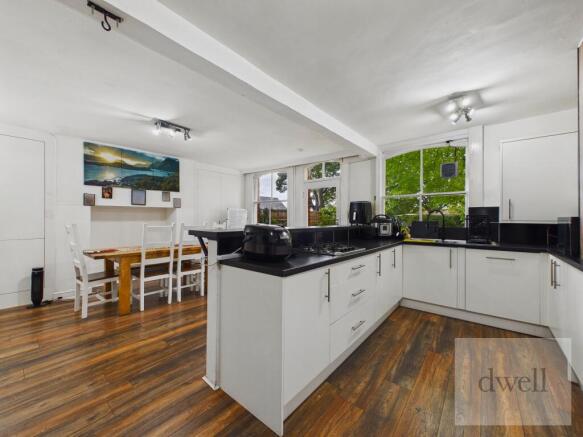 6 bed Terraced for sale Image 5