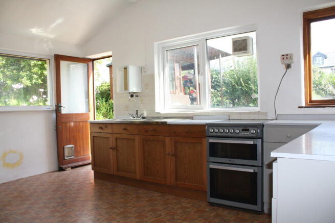 Kitchen/Breakfast...