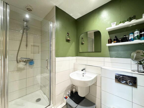 3 bed Town House for sale Image 11