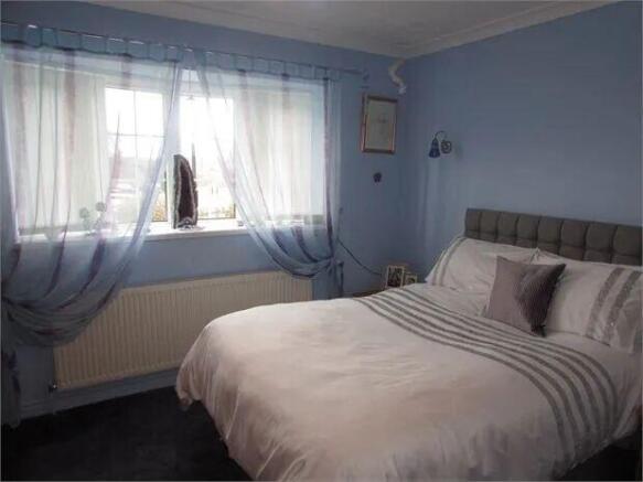 2 bed Detached Bungalow for sale Image 9