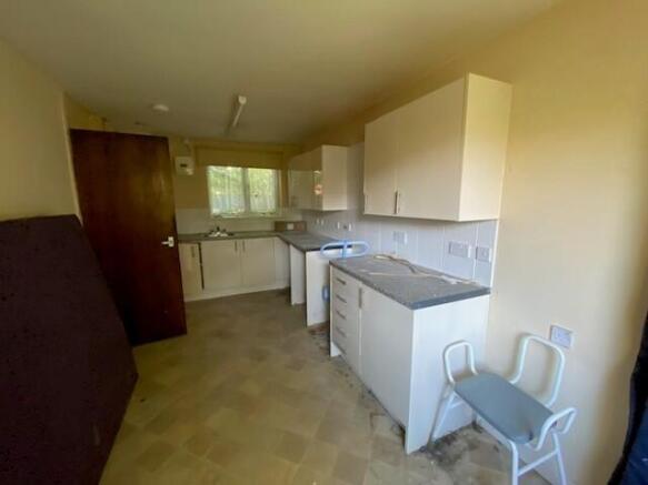 KITCHEN 2 T202608211121.jpg