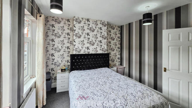 3 bed Terraced to rent Image 7