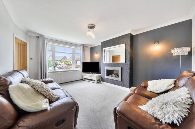 3 bed Semi-Detached Bungalow for sale Image 10