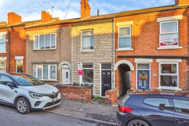 3-bed terraced on Queens Road North, Eastwood, Nottingham, £140,000