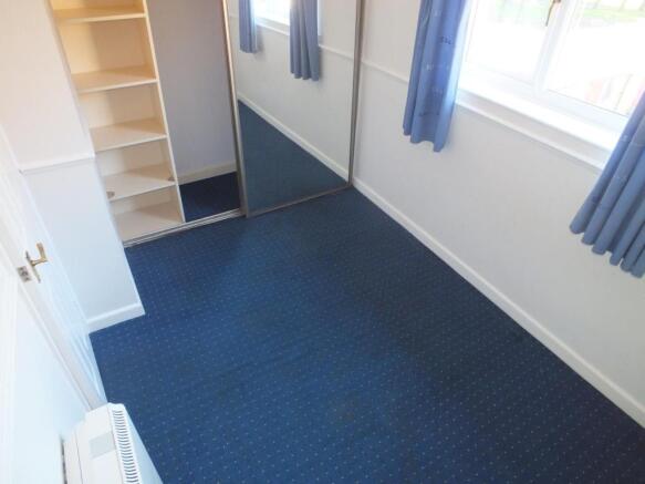 BEDROOM 2 (REAR)
