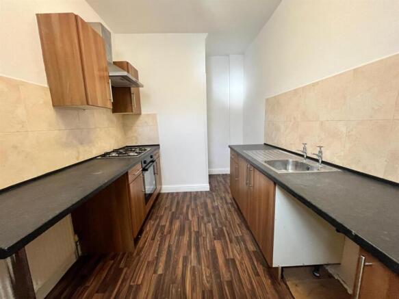 3 bed Terraced for sale Image 6