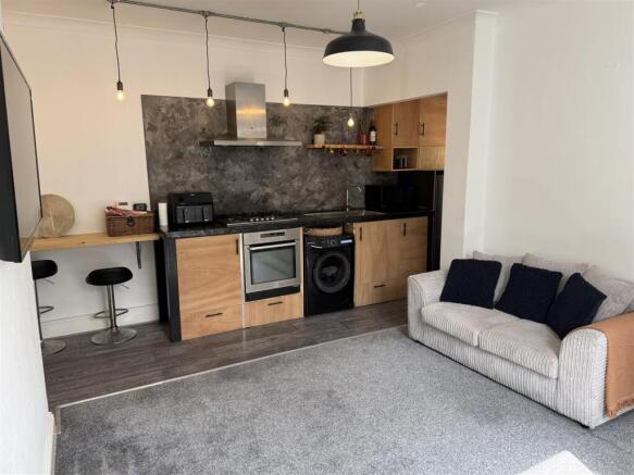 2 bed Terraced for sale Image 5