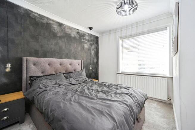 3 bed Terraced for sale Image 10