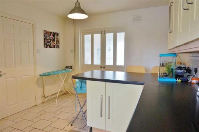 BREAKFAST/KITCHEN
