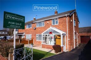 22, Woodlands Close, Mold CH7 1UT