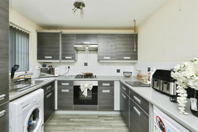3 bed Terraced for sale Image 5
