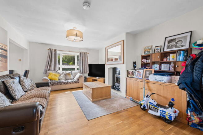 3 bed Semi-Detached for sale Image 6