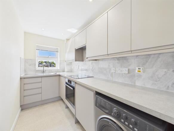 27a Park Lane, Chippenham photo 4